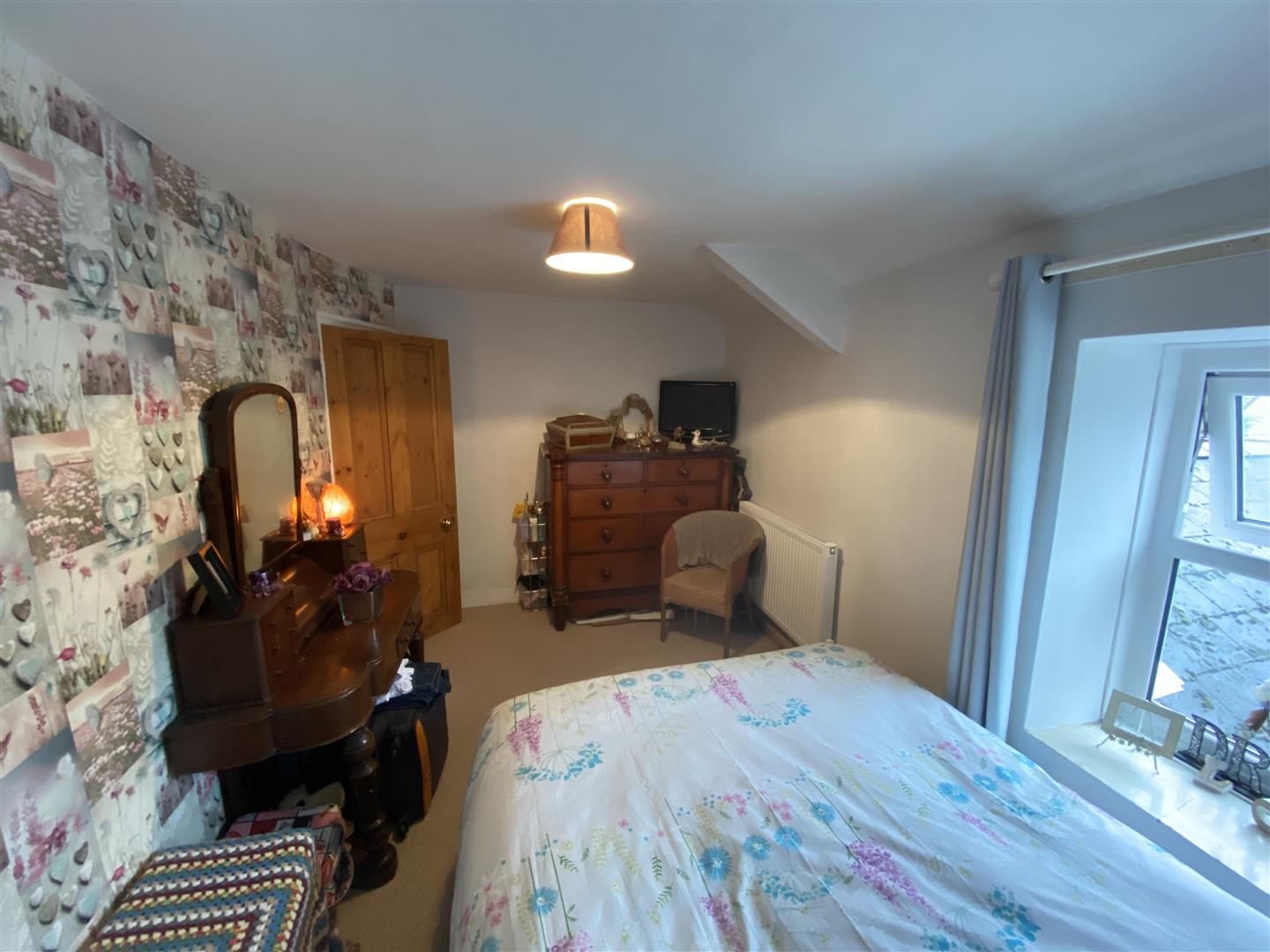 ANOTHER ROOM ASPECT